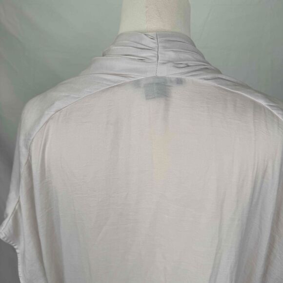 Vince Cream Short Sleeve Draped Blouse Small Preppy Transitional Basic Neutral - Picture 7 of 14